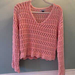 American Eagle Pink Cropped Sweater Size Small